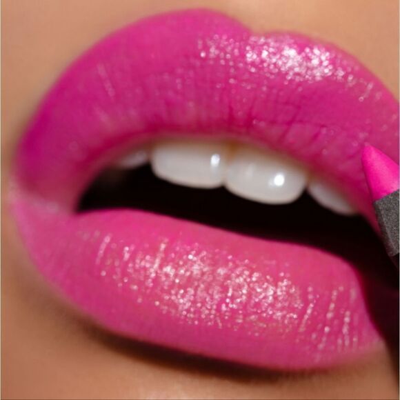 NARS Lip pencil in Grasse (Hot/Neon/Barbie Pink) - Picture 6 of 12